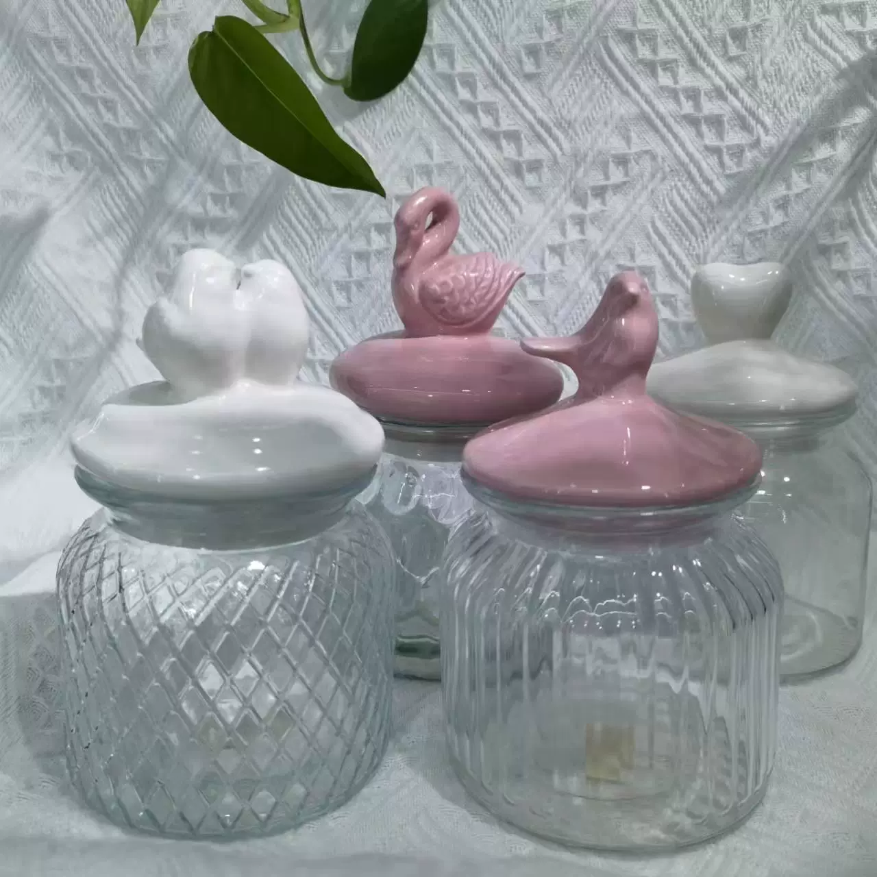 Small glass swan