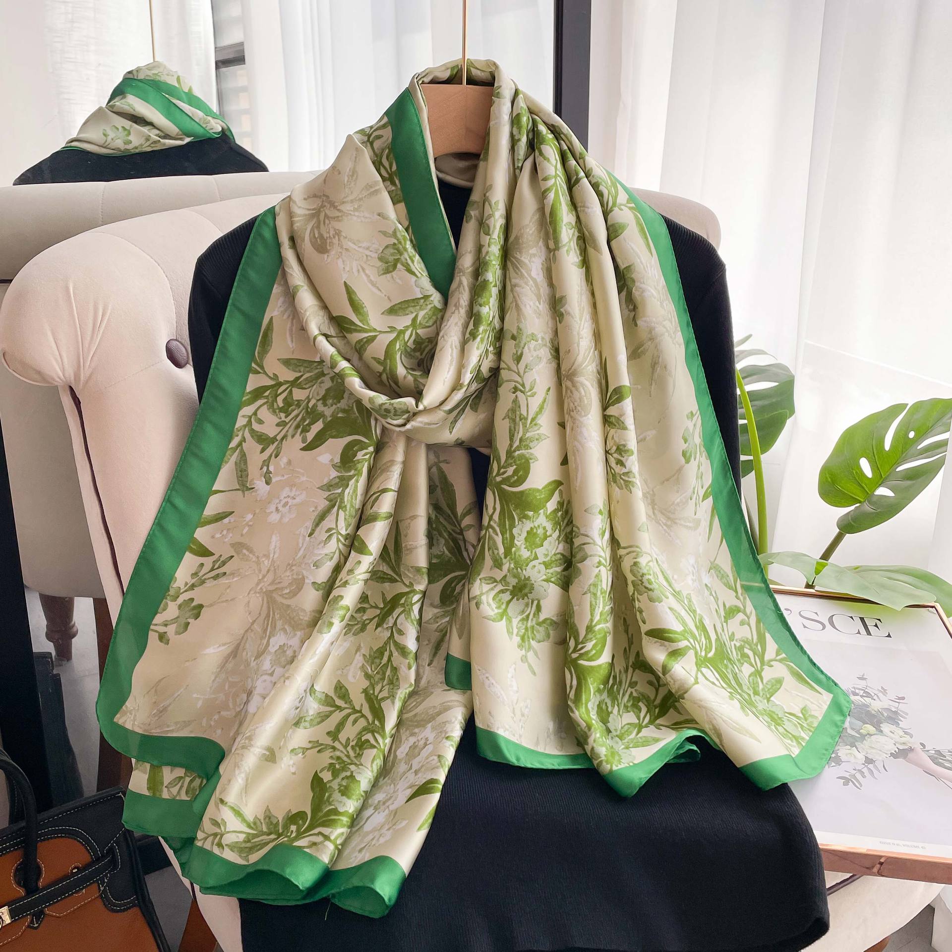 Vår och sommar Korean Edition Simulated Silk Satin Face Tunn Luftkonditionerad sjal, Beach Seaside Sunscreen Scarf,_voghion.com