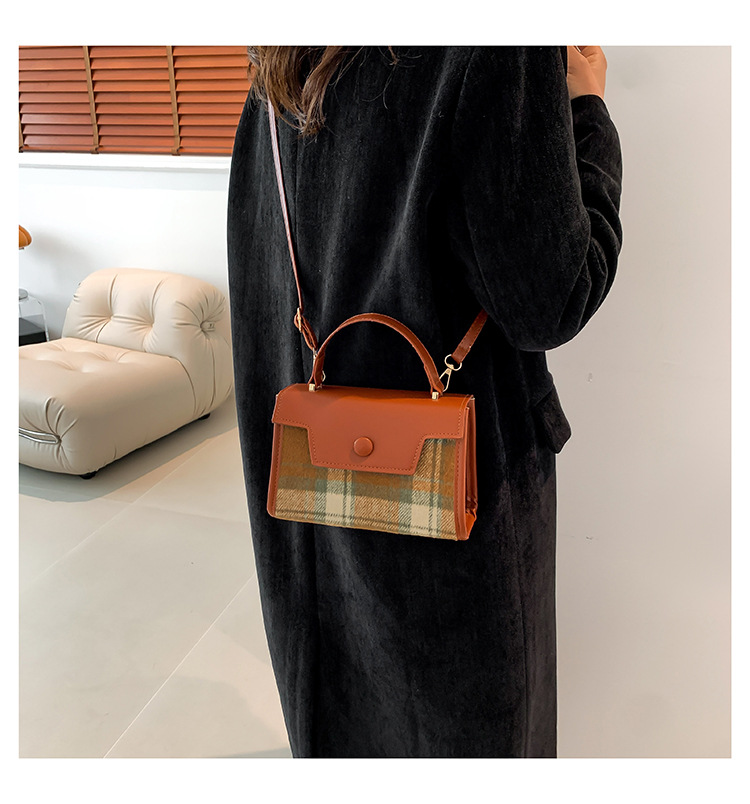 The textured color-blocking small square bag for the 2024 autumn and winter season features a cute checkered handbag with a niche design and a patchwork styling crossbody bag undefined