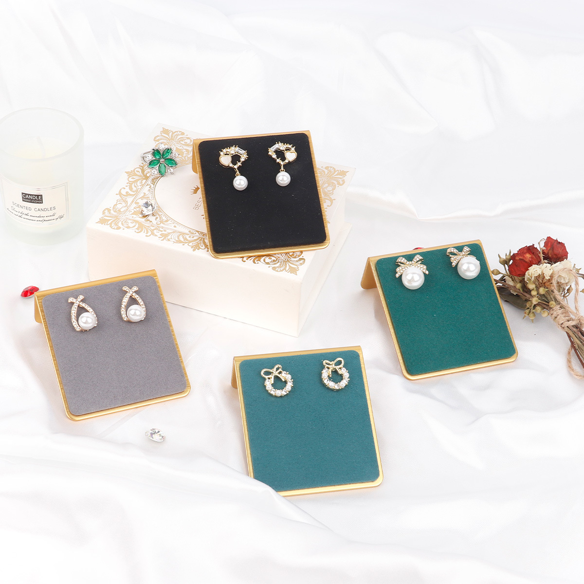 ��������չʾ���鱦չʾ�������μܴ���б����Ʒ�����γ��аڼ�