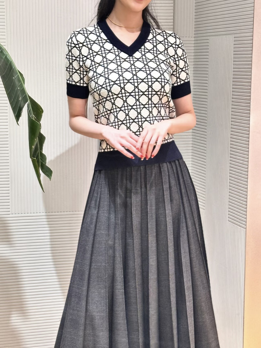 2026 Summer New Style Nanyou Dio French Elegant Ladylike Style Contrasting Plaid Knitwear Short-Sleeved Top