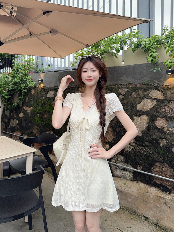 法式温柔风蕾丝拼接短袖连衣裙女夏季小众气质收腰显瘦A字裙短裙|undefined
