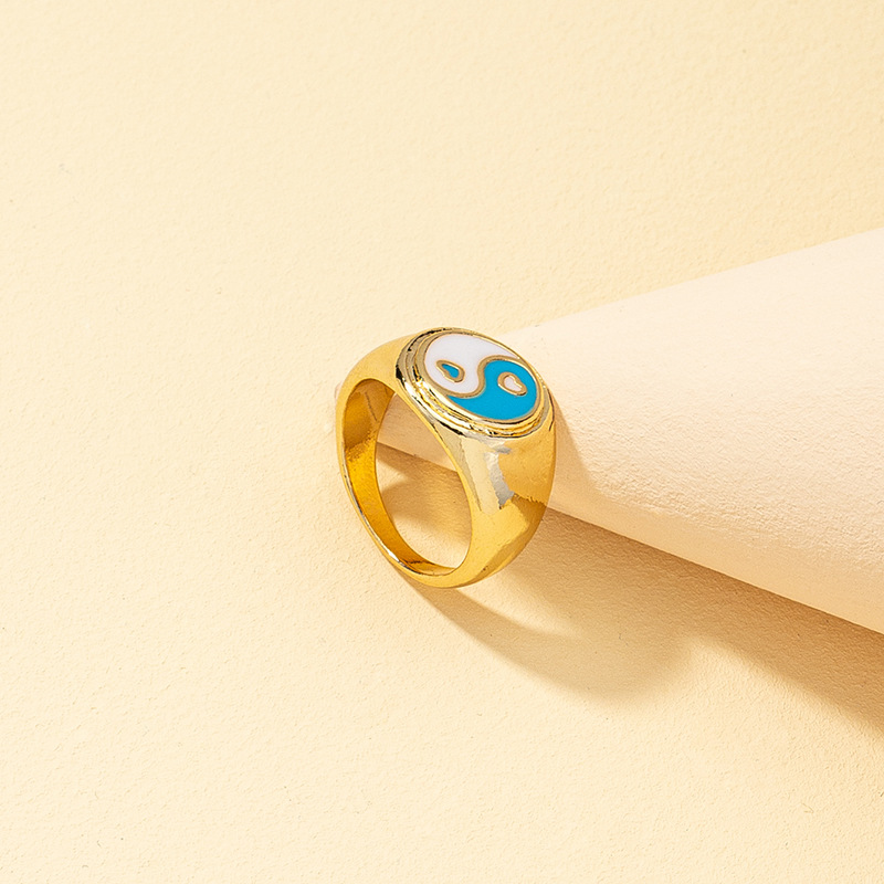 Neuer Herzförmiger Retro-ring Mit Mehrfarbigem Tropföl Aus Tai Chi display picture 3