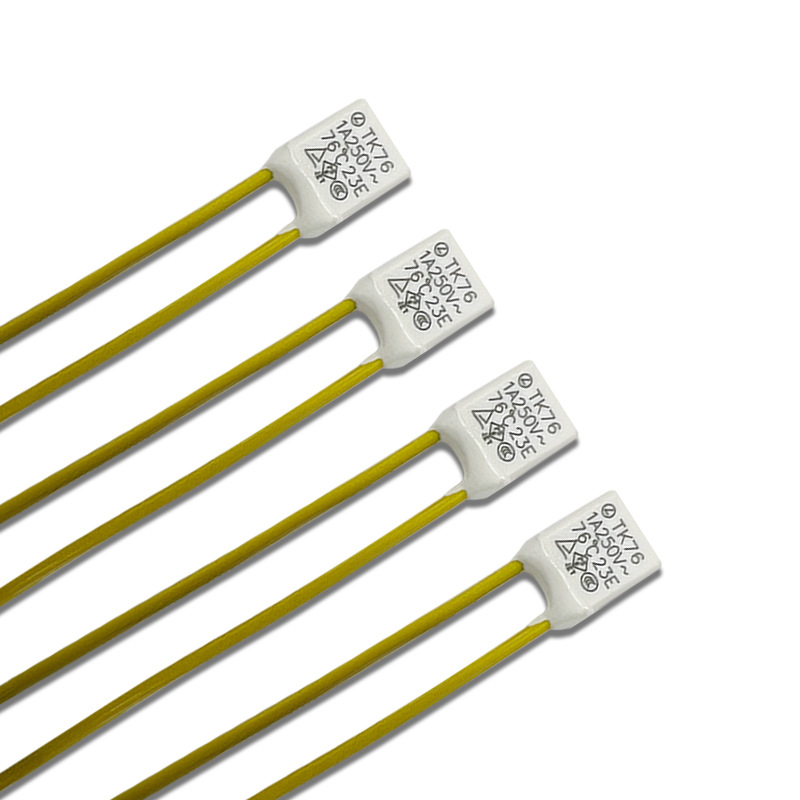 136℃温度保险丝1A方形136度温度保险丝TK136良胜温度保险丝