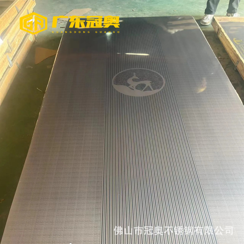 Precision-Cast Aluminum Carved Space Gray Door Panel, Metal Etched Aluminum Panel for Entry Door Frame