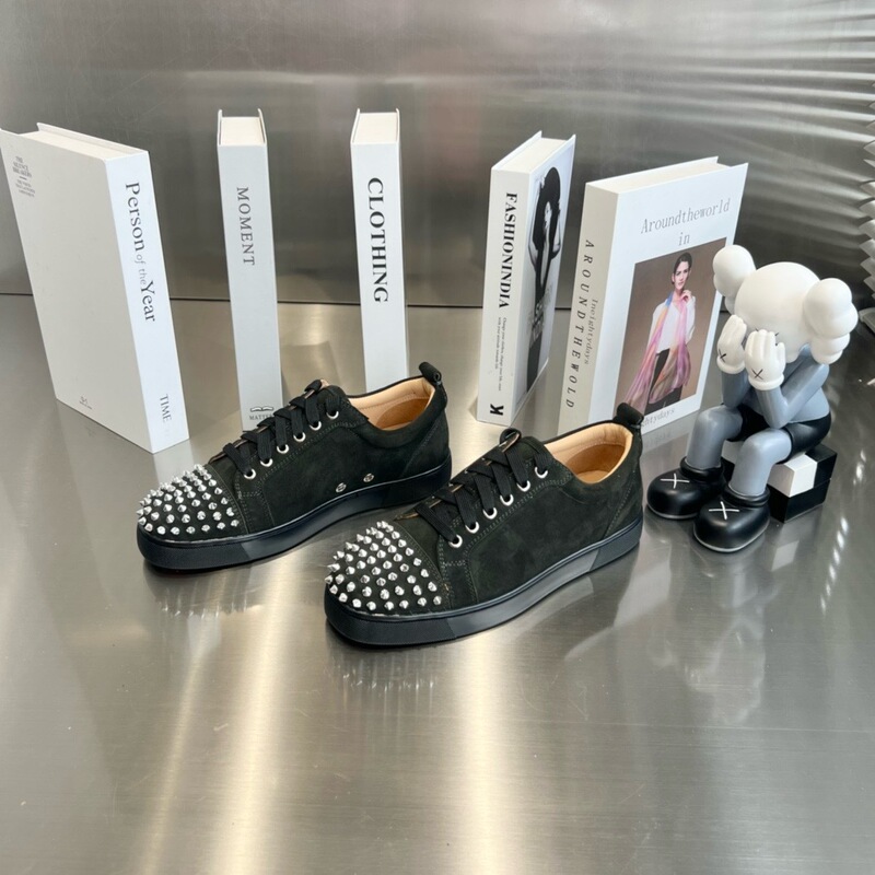 Guangzhou Red-Soled Studded Casual Versatile Sneakers, Flat Comfortable Breathable Shoes for Men and Women, Couple Style, Fashion Trendy Brand