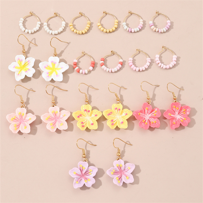 1 Set Simple Style Flower Plating Plastic Drop Earrings display picture 12
