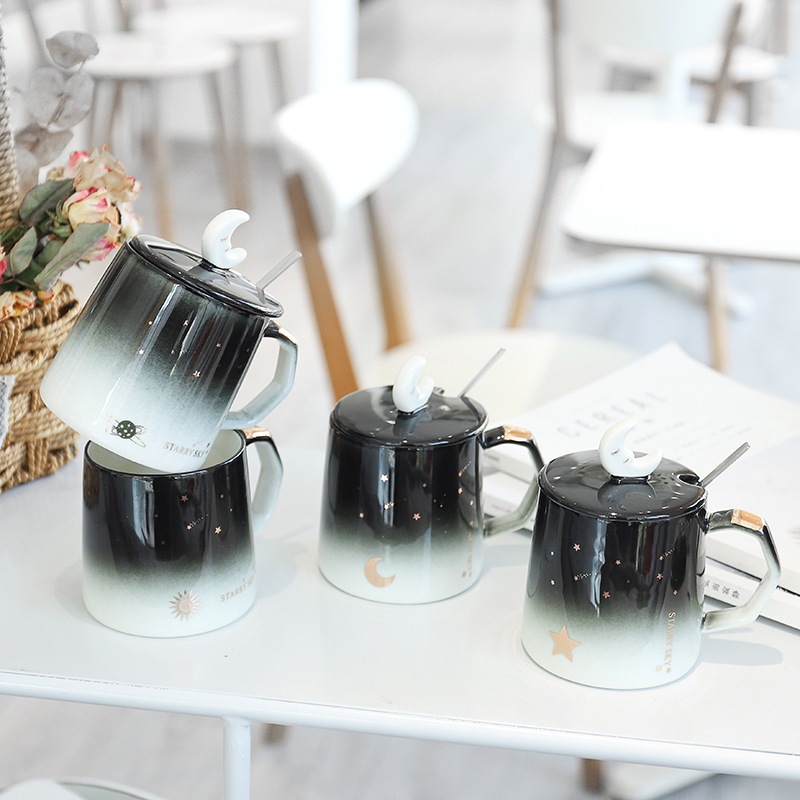 Luna estrellada personalizada taza de dibujos animados Estilo nórdico regalo cerámica café con tapa cuchara Oficina agua