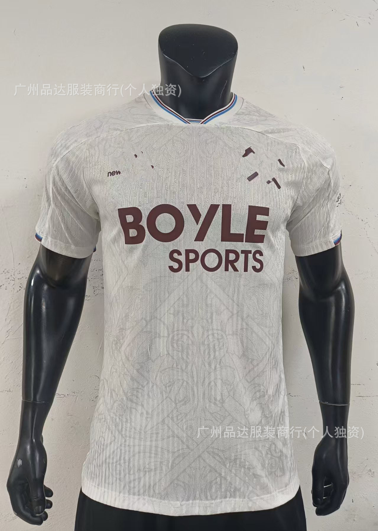 Camiseta de fútbol del Real Madrid, temporada 2526, versión jugador, edición especial de la selección nacional, La Liga, manga corta