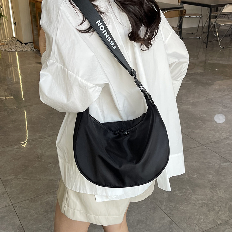 斜挎包韩版简约休闲托特包新款松弛感尼龙单肩包时尚百搭通勤包包|undefined