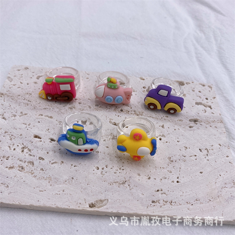 Nuevo coche de dibujos animados avión tren lindo diversión resina anillo personalidad colorido anillo divertido