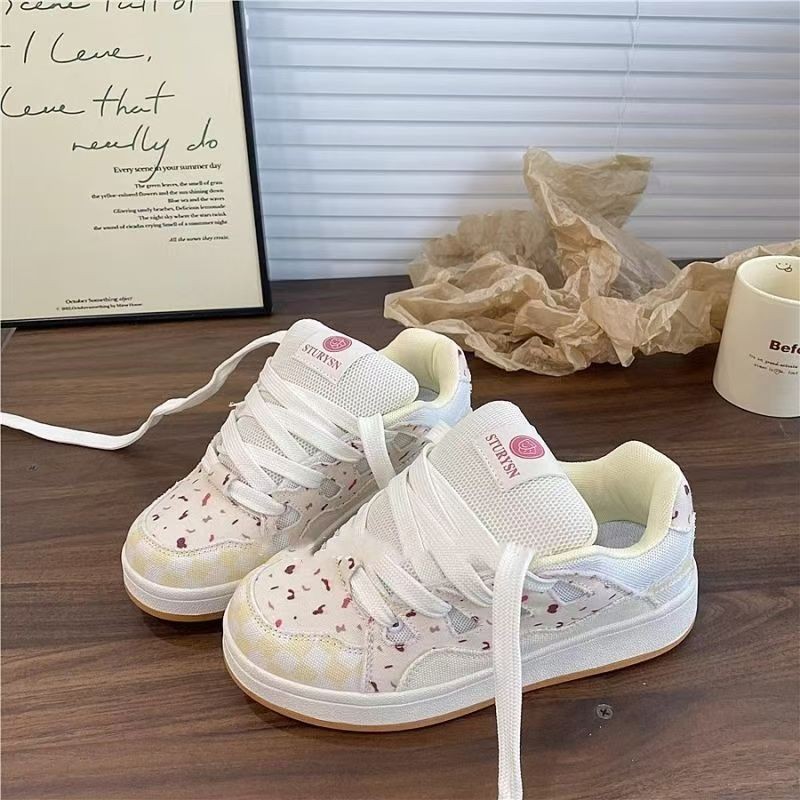 Zapatos de pan de color arándano de nicho de alto valor de cara para mujeres INS2025 otoño nuevos zapatos de skate casuales para mujeres