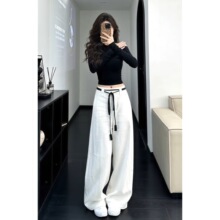 �紺��ϵƯ������һ����2026�¿��ɫ����б������Ů����������װ