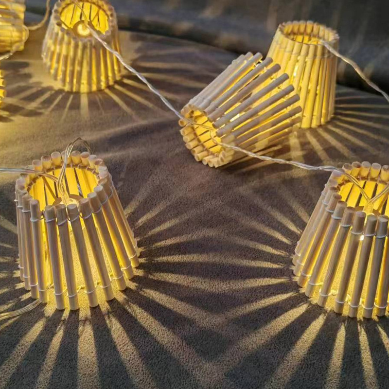 Factory supply bamboo bamboo woven lampshade rattan straw Wicker handmade lantern led colored light pendant garden decoration