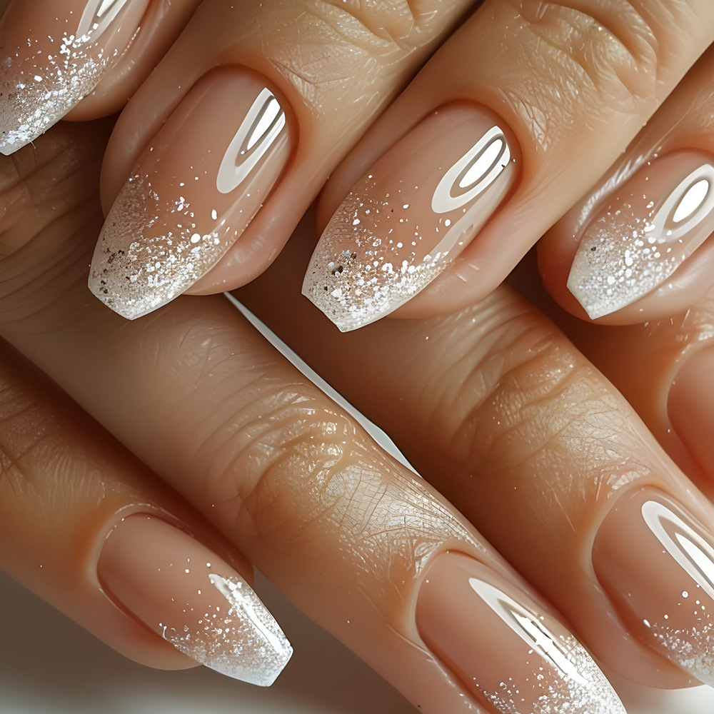 Las uñas de arte de uñas tipo ballet más vendidas en Europa y América, brillo, parche de uñas degradado blanco, armadura de desgaste simple de sentido avanzado