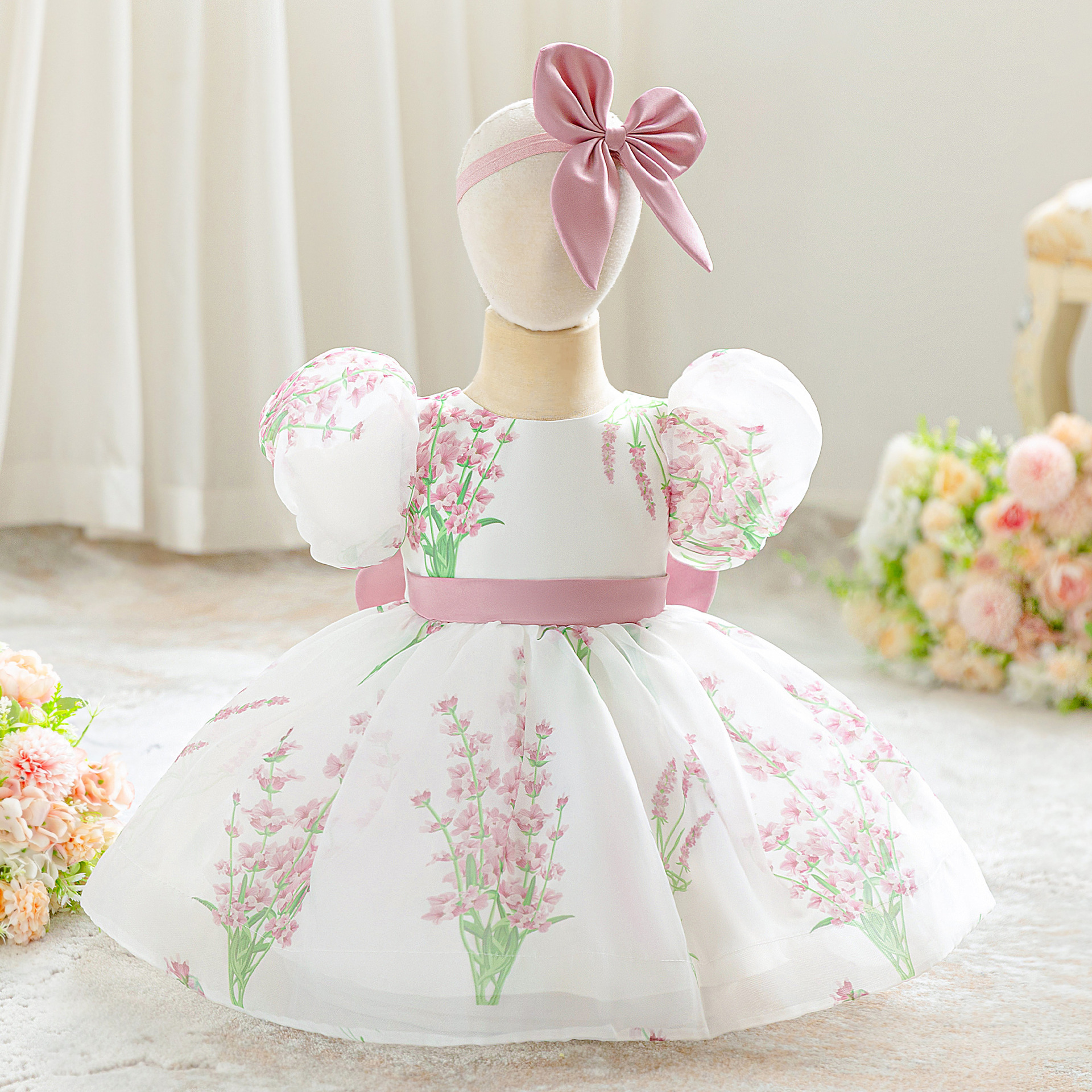 Vestido de niña 2025: Vestido de princesa con falda abullonada de malla lavanda estampada, ideal para bodas, damitas de honor y actuaciones infantiles.