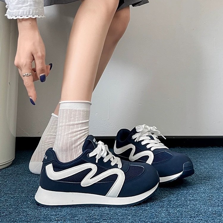 Azul Gump zapatos de entrenamiento de mujer 2025 nuevo tipo de soleas gruesas casuales de malla transpirables zapatos deportivos ligeros de verano y otoño