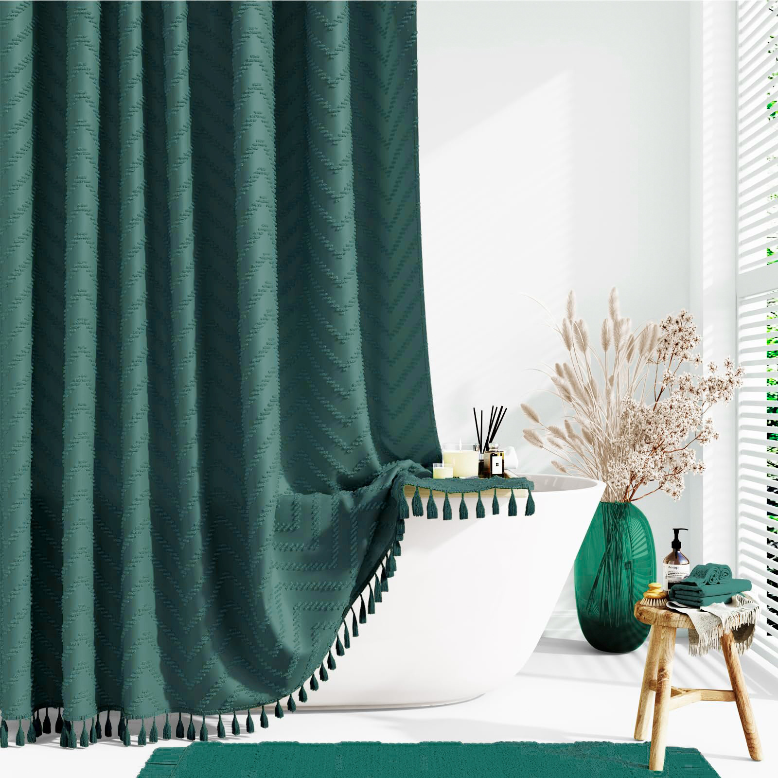 짙은 녹색 물결 모양의 절화(술 포함)