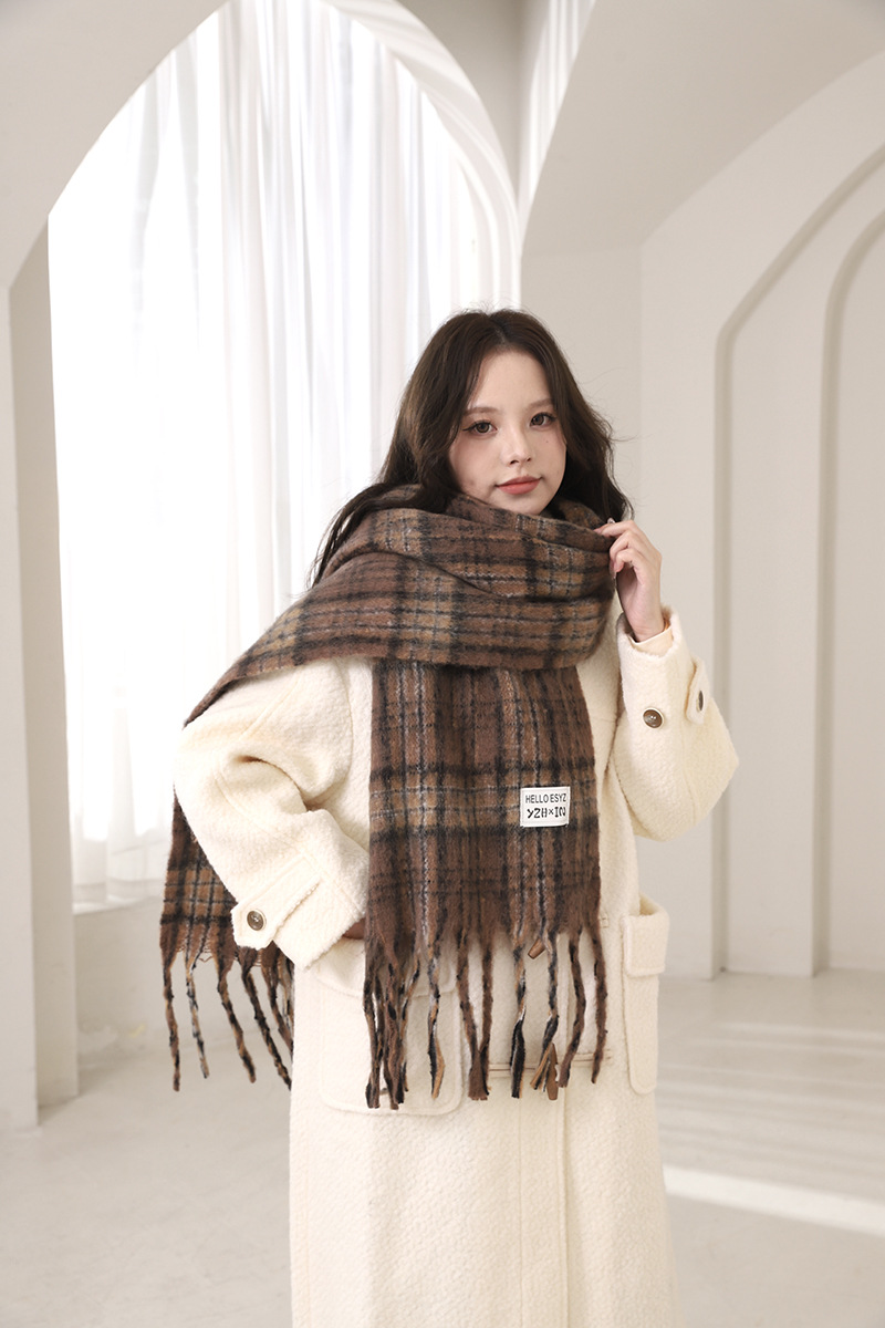 Schal für Herbst- und Winterfrauen mit einem Gefühl von Luxus 2024 Neues Seepferdchenfellgitter Koreanische Version Paarschal_voghion.com