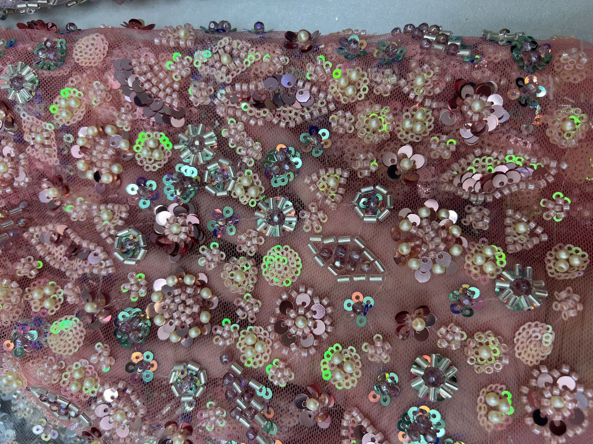 industria pesada multicolor cuentas sequillas cristal diamante tubo de cuentas bordado tela África Medio Oriente Europa América moda tela de boda