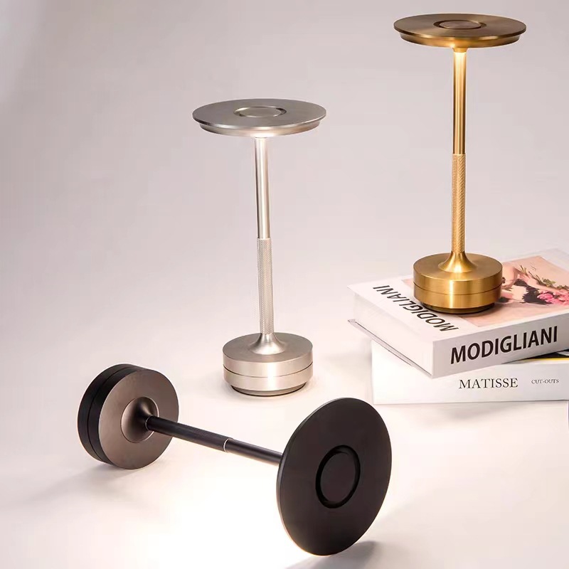 Todo de aluminio en forma de I retro simple café restaurante lámpara de mesa claro bar lámpara de mesa lámpara de noche al aire libre luz de la noche