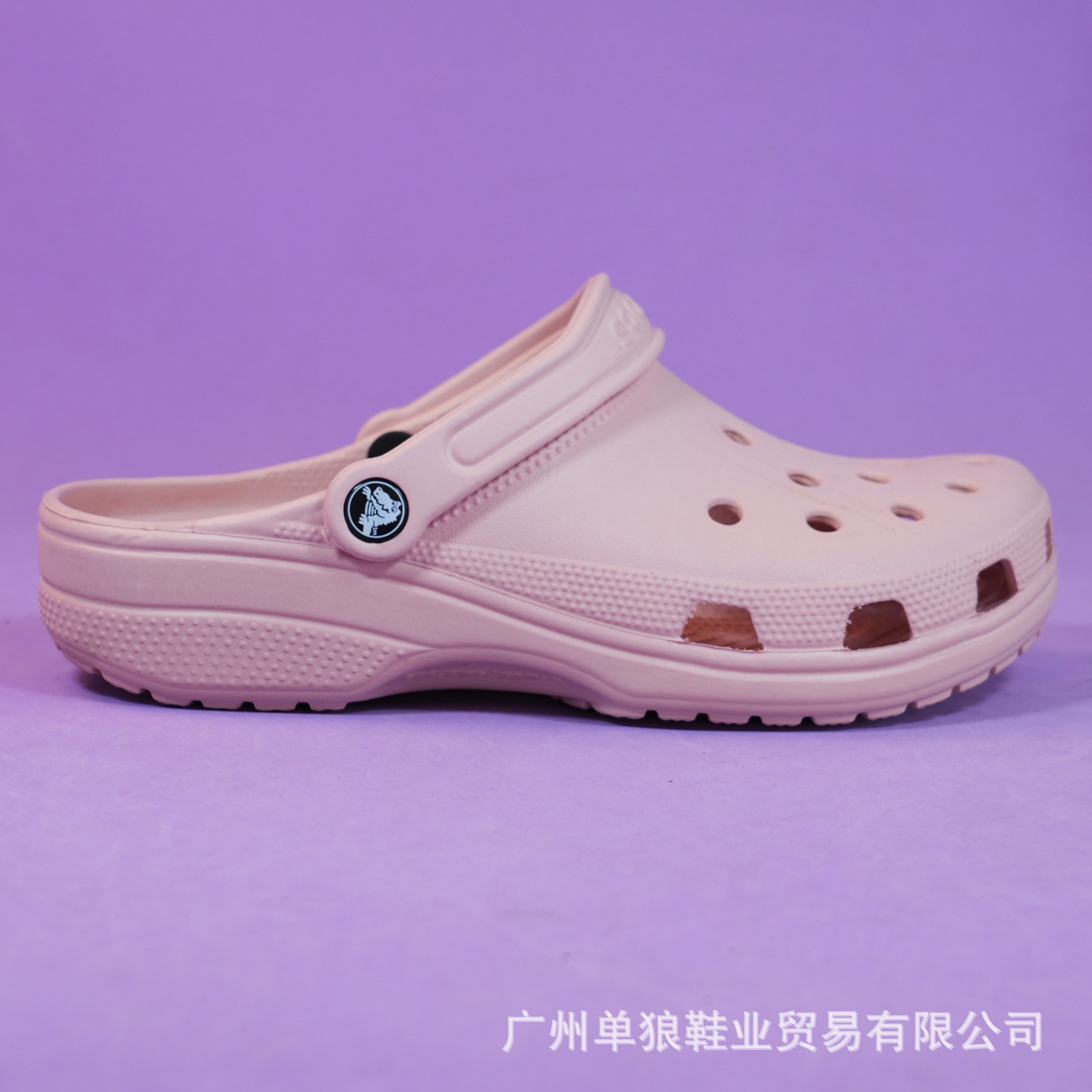 Estrellas etiquetadas de verano EVA zapatos de agujero casuales antideslizantes para mujeres zapatillas antiodorantes para parejas al aire libre sandalias