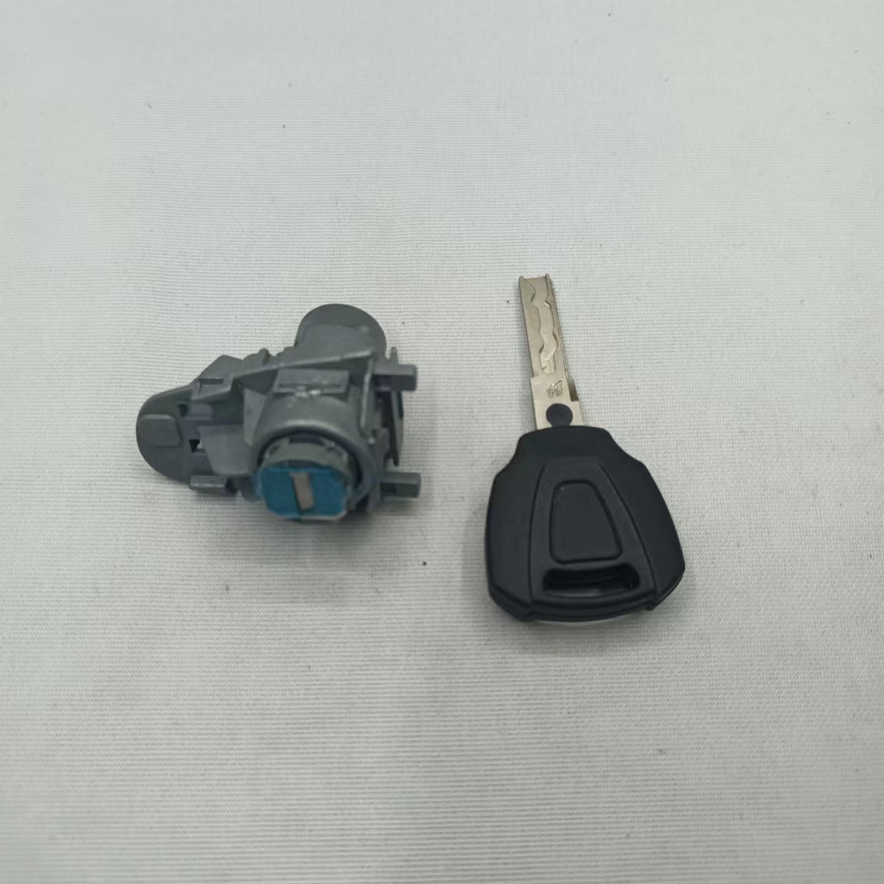 Adecuado para Rongwei 550 cilindro de cerradura de puerta Rongwei cilindro de cerradura de puerta