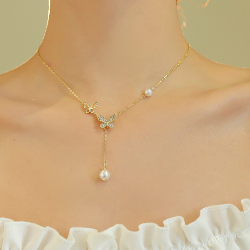 Collier Papillon Perle Necklace with Tassels