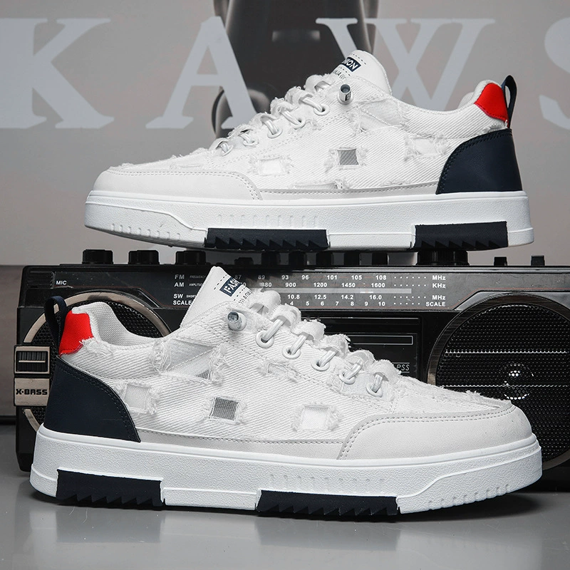 2023 Летняя новая мужская мода дикие полые дышащие маленькие белые туфли