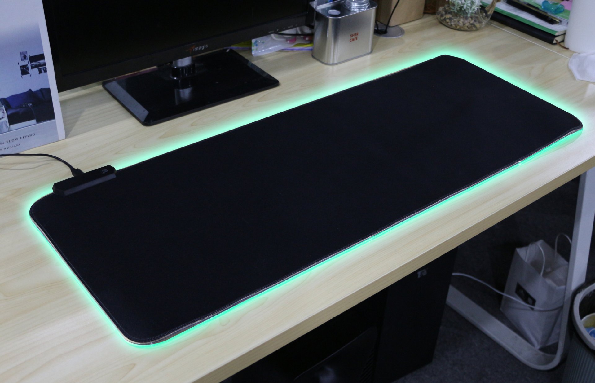 E-sports juego LED luminoso gran mouse pad RGB teclado pad mouse pad moda nacional mouse pad de dibujos animados anime