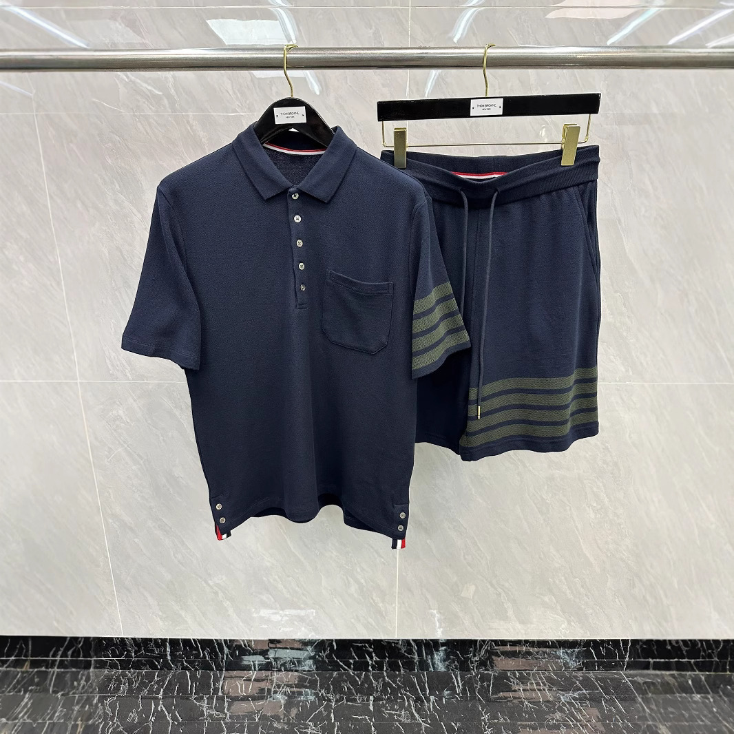 Factory direct sales TB25 new yarn-dyed four-stripe pique suit with collared short-sleeved shirt and shorts, fashionable, versatile and simple.