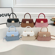 ����Ů2025�¿������μ���r�г������б������s�|��С����