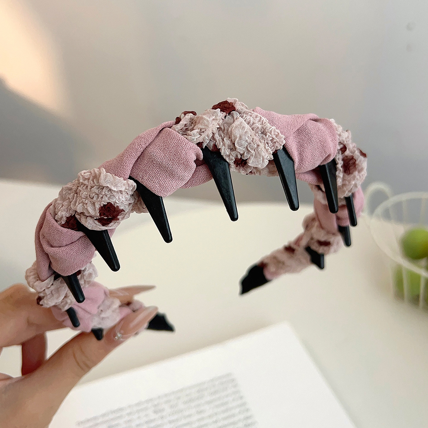 #333 pink wavy twist headband