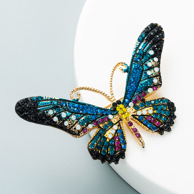 Fashion Butterfly Alloy Diamond Artificial Gemstones Women's Brooches display picture 5