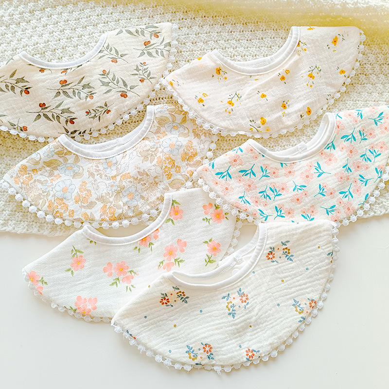 Protective waterproof universal children's gauze eating bib