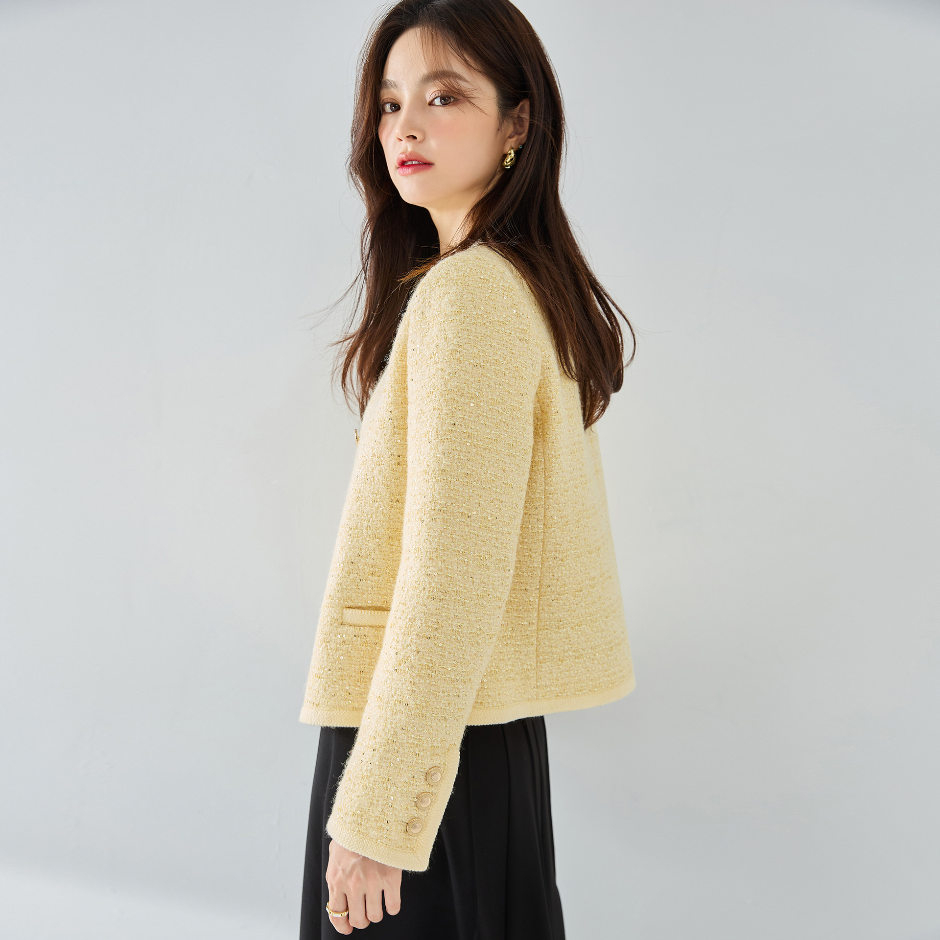 25 primavera nuevo pesado especial de lujo lentejuelas extravagantes fragancia pequeña chaqueta amarilla de alta calidad top de caja corta 15408