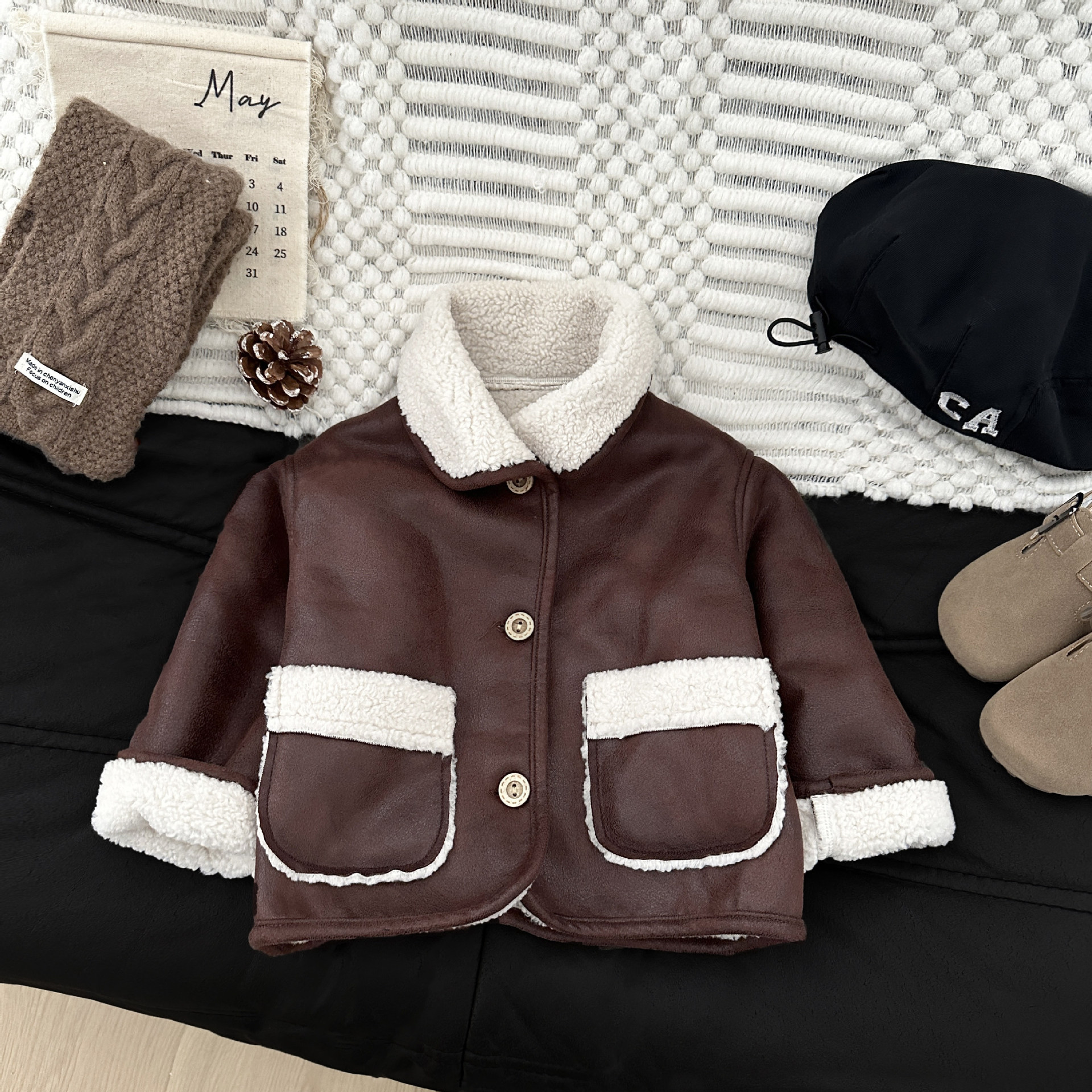 Niños callejero chaqueta guapo 2025 nuevo bebé cool con chaqueta de cuero caliente, ropa casual para bebé