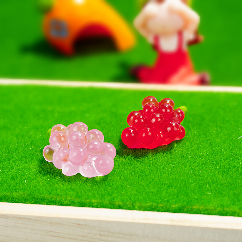 Joyas de bricolaje hechas a mano de frutas grandes Simulación tridimensional luminosa de dibujos animados lindo Douyin explosión bolso ciego llavero colgante