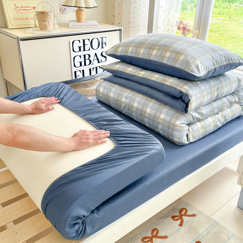 Dormitorio de estudiantes de algodón conjunto de tres piezas de cama 2025 nuevo edredón de algodón sábanas de cubierta de cuatro piezas de ropa de cama