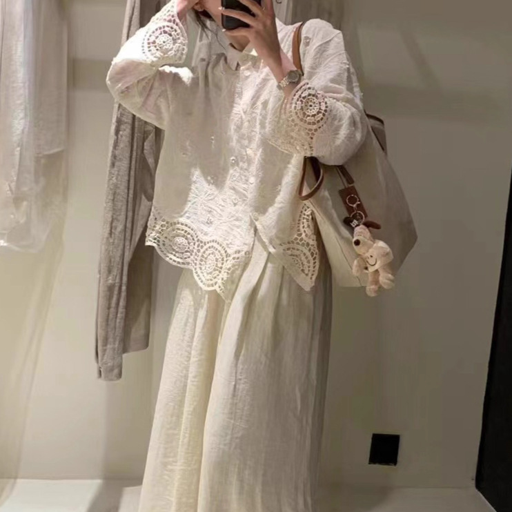 早春新款Polo领单排扣文艺风蕾丝长袖衬衫减龄甜美少女衬衣 397