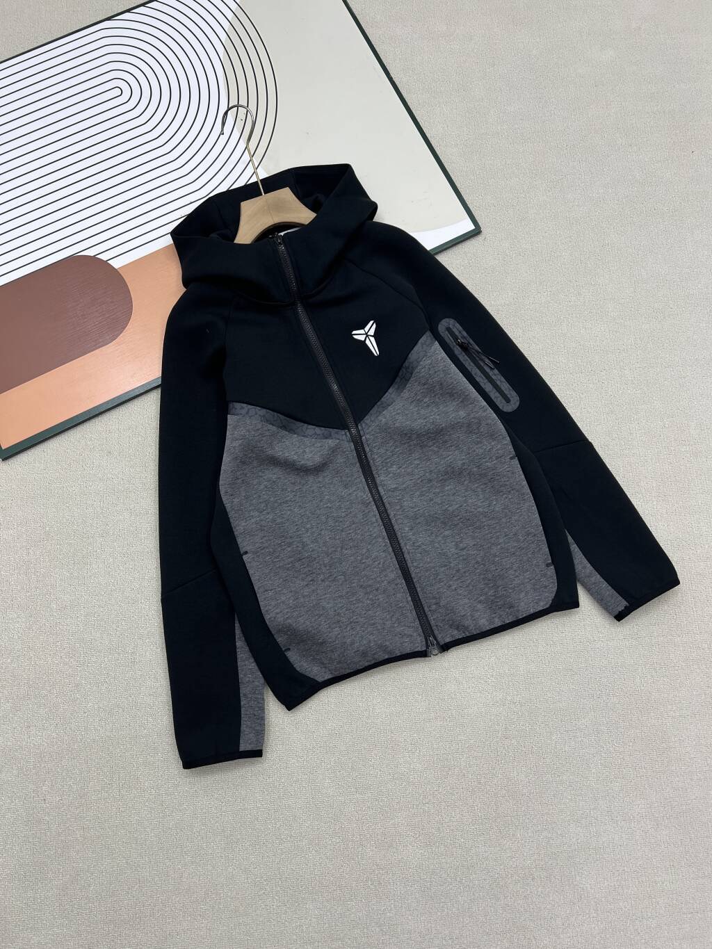 Jacket negro y gris profundo