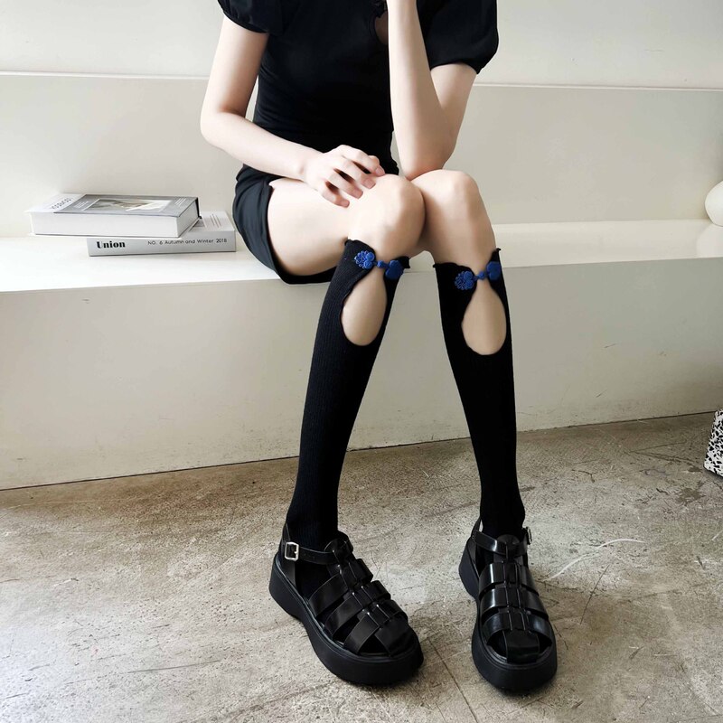 Autumn and winter combed cotton women's socks Chinese style cheongsam buckle stockings black and white solid color hollow calf socks Autumn and winter combed cotton women's socks Chinese style cheongsam buckle stockings black and white solid color hollow calf socks