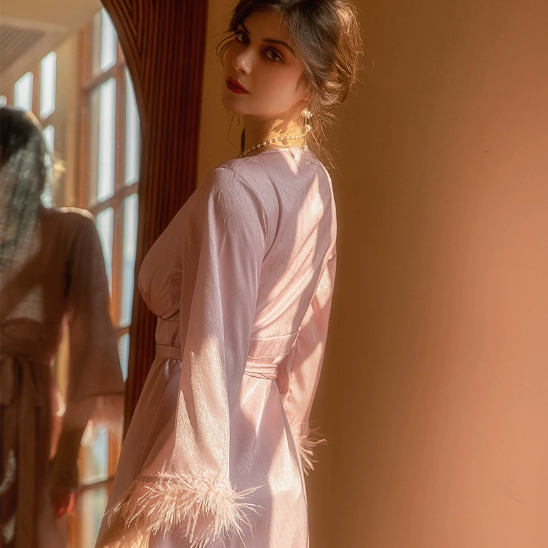 Свадебное утреннее платье в елочку Женская ночная рубашка с перьями Свадебный макияж Подружка невесты Свадебное кимоно Атласный длинный халат