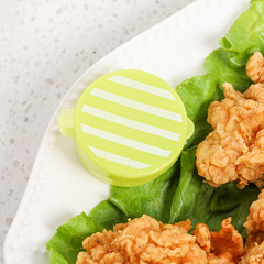 Mini tomato salad dressing bottle, squeeze sauce bottle, portable small honey bottle, plastic squeeze seasoning bottle