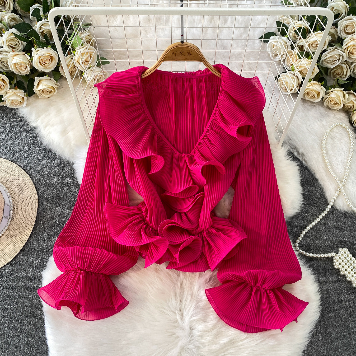 Camicetta da donna con scollo a V e volant, design di tendenza, top leggero e lussuoso con pieghe, ideale per la primavera e l'autunno, perfetto per le vacanze._voghion.com