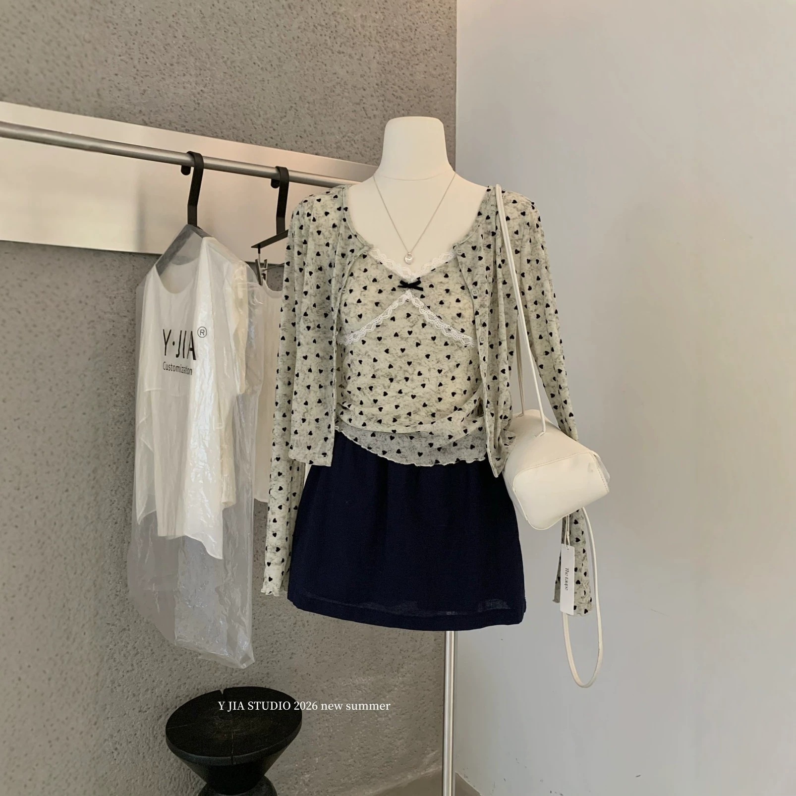 Y.JIA 이가 가을 한국 스타일 도트 하트 긴팔 가디건 + 레이스 패치워크 캐미솔 세트 여성 2373