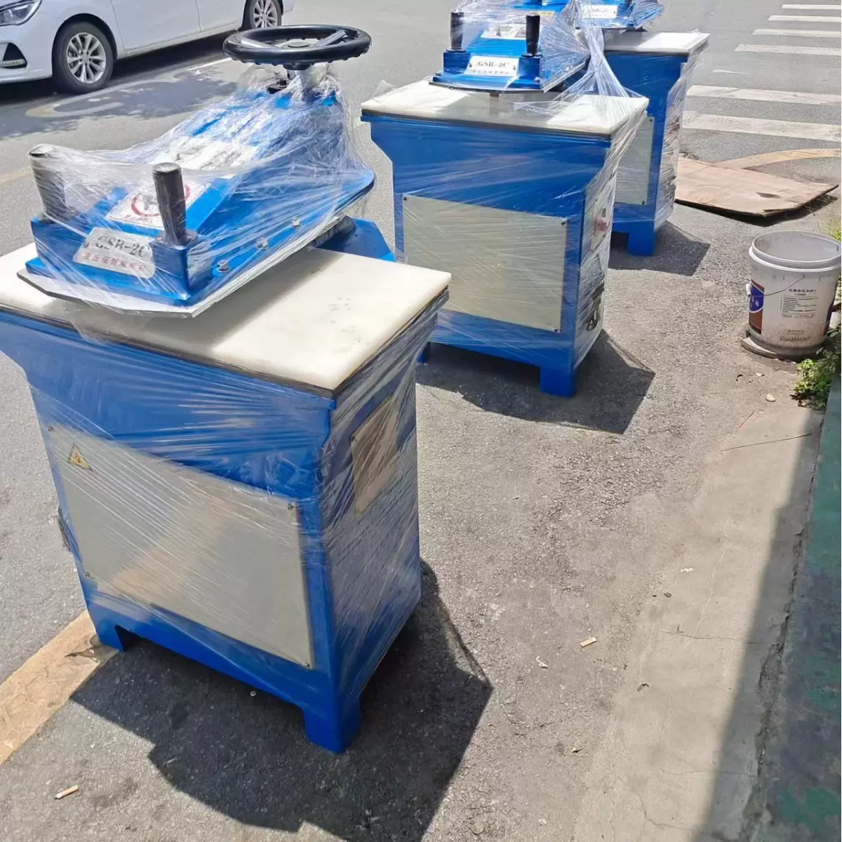 摇头冲床截断机摇臂下料机皮革珍珠棉冲床啤机液压摇臂式 截断机