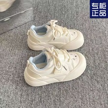 2025秋季爆款奶呼呼软妹可爱板鞋学生厚底大头鞋魔术贴小白鞋女款