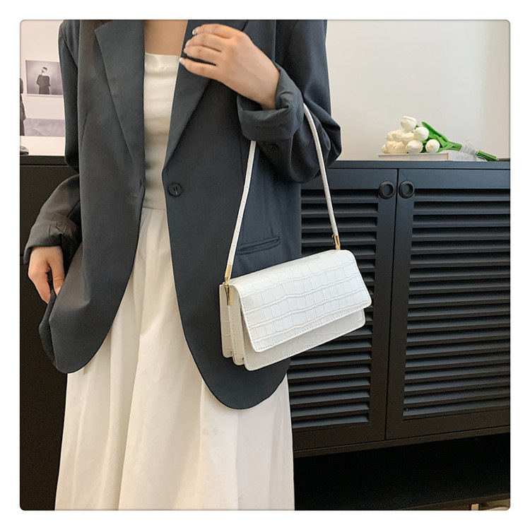 Minimalistisk stil for kvinner med minoritetstekstur under armene 2023 sommer ny håndholdt vestlig liten firkantet veske_voghion.com