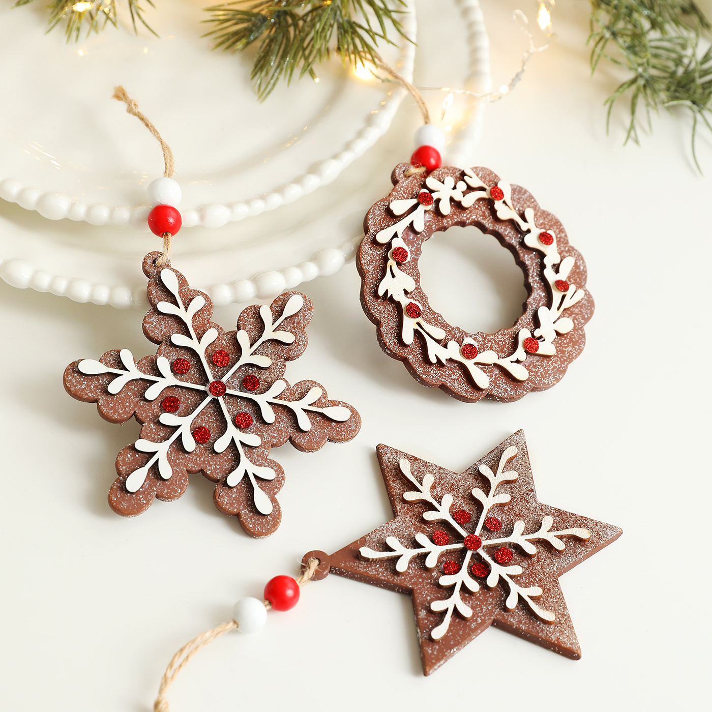 Colgante de madera transfronteriza pan de jengibre colgante decoración del árbol de Navidad colgante donut colgante atmósfera suministros de diseño stock
